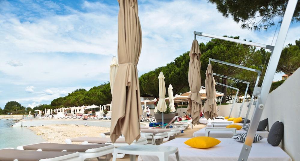 Ai Pini Medulin Resort エクステリア 写真
