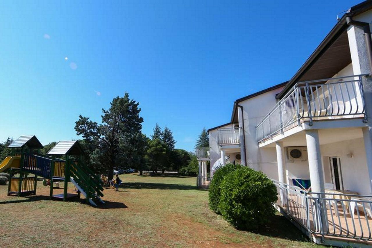 Ai Pini Medulin Resort エクステリア 写真